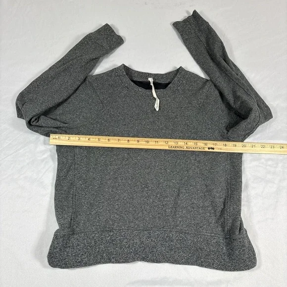 Lululemon Crewneck Pullover Sweater Womens Size 4 Heather Gray Gym Workout - Picture 6 of 9